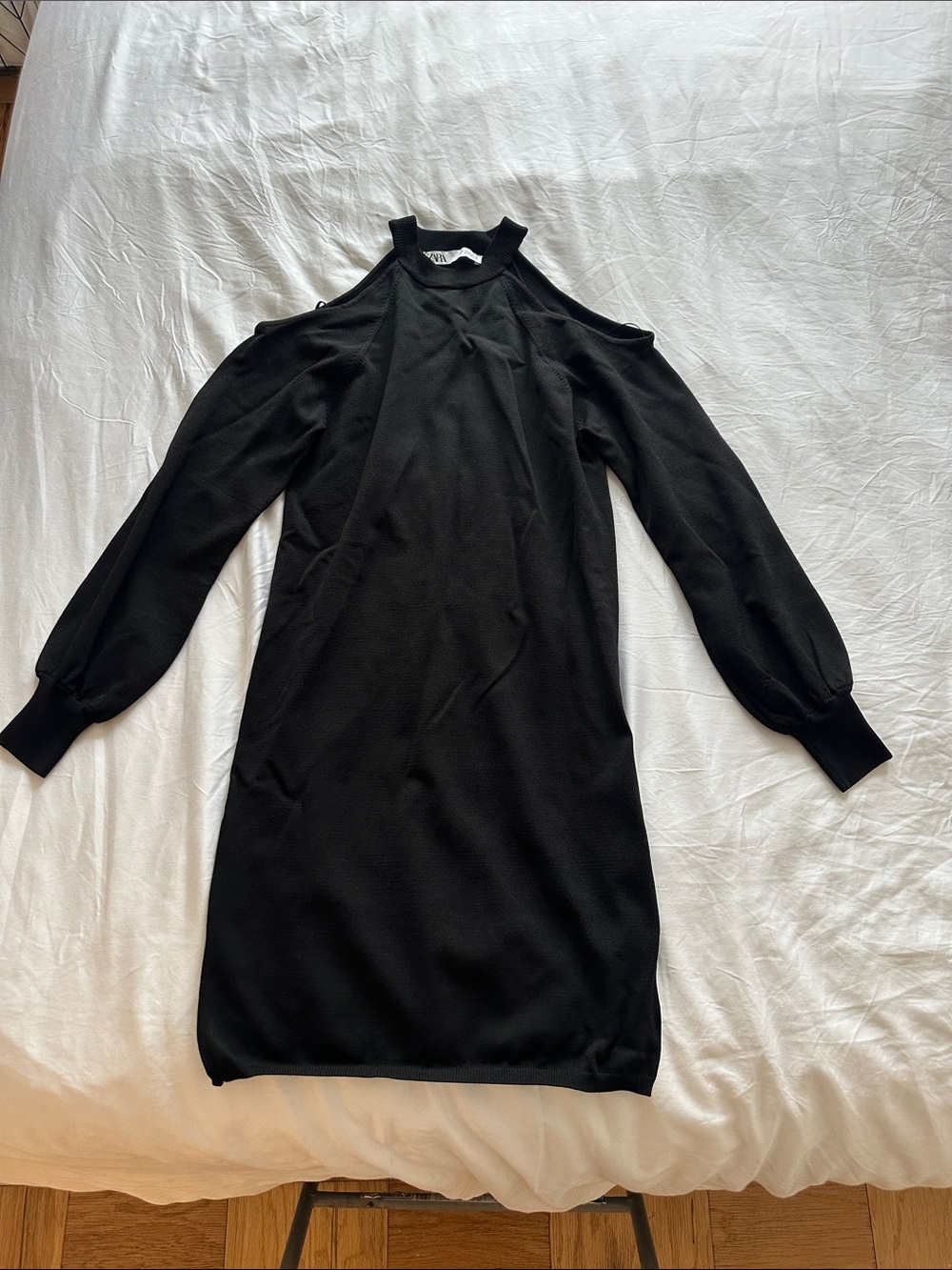 Zara Black Cold-Shoulder Long Sleeve Dress - Sleek Women's Knit